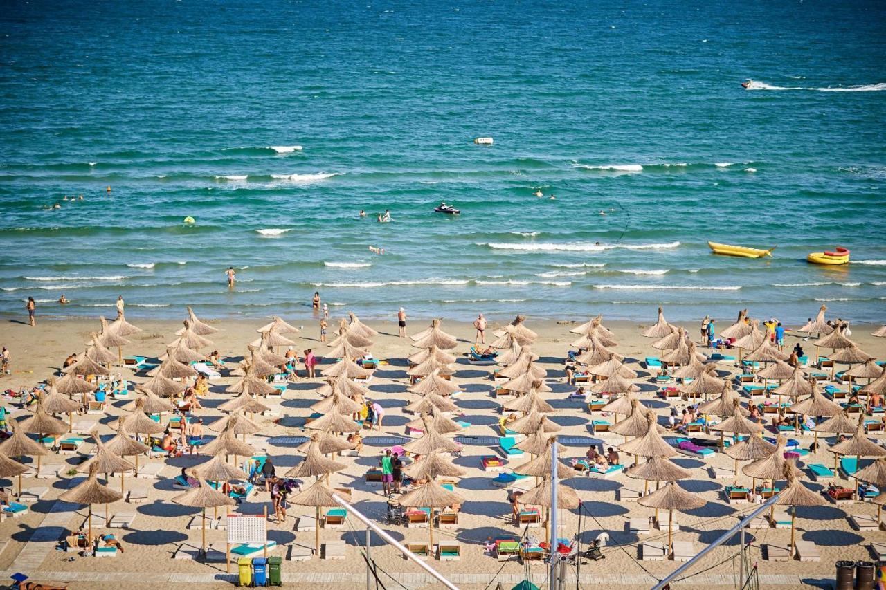 Blacksearama Apartment- Spa, Pools And Parking Mamaia Exterior photo